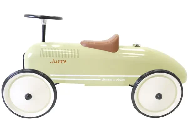 Optional: Namensaufkleber braun