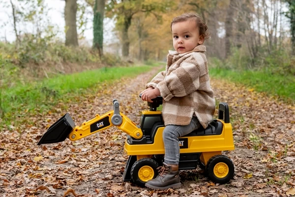 Cas ist 1 Jahre alt und 90 cm groß