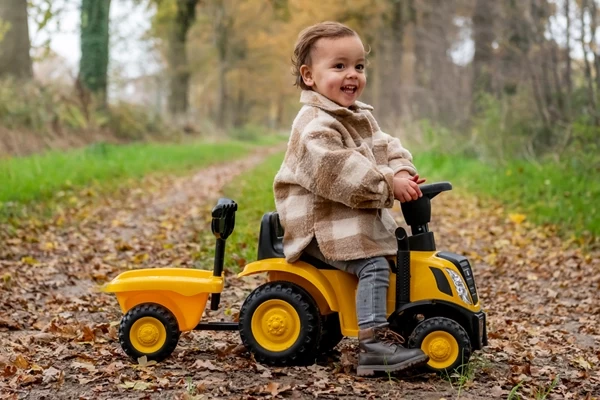 Cas ist 1 Jahre alt und 90 cm groß 