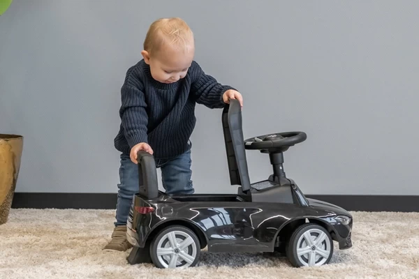 Stauraum unter dem Sitz