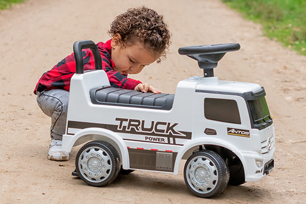 Stauraum unter dem Sitz