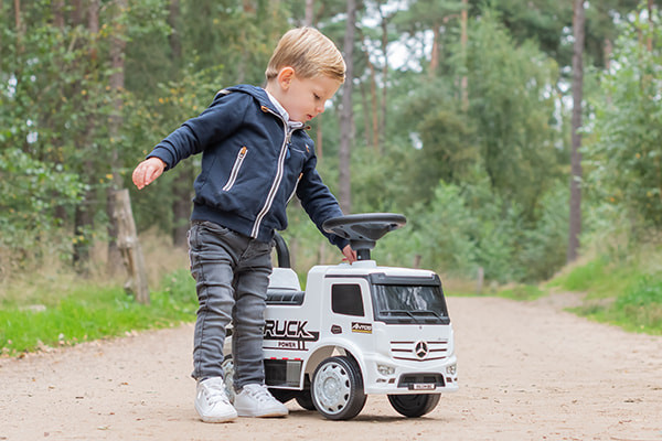 Julian ist 1,5 Jahre alt und 92 cm groß