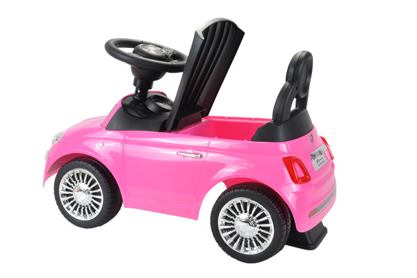 Stauraum unter dem Sitz.