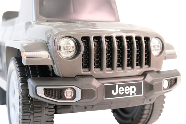 Mit robusten Scheinwerfern (ohne Licht)