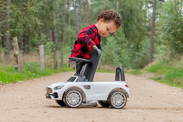 Stauraum unter dem Sitz