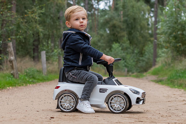 Julian ist 1,5 Jahre alt und 92 cm groß