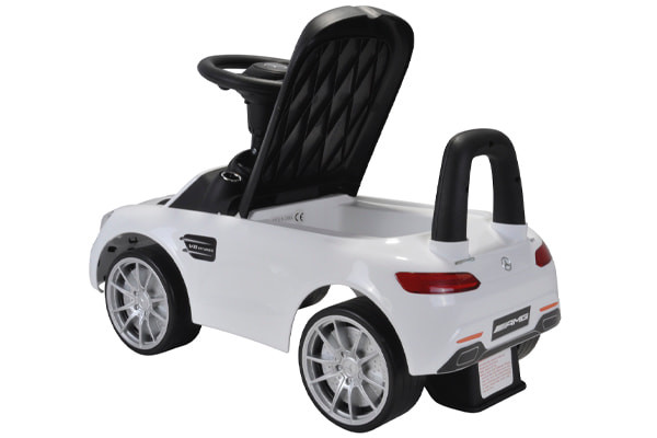 Stauraum unter dem Sitz