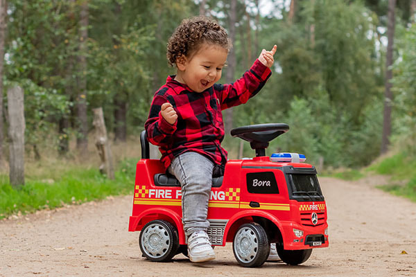 Personalisieren Sie das Rutschauto