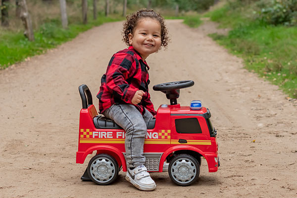 Bora ist 2 Jahre alt und 98 cm groß