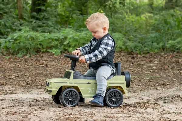 Koen ist 15 Monaten alt und 90 cm groß