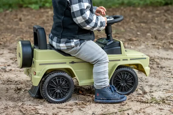 Ein cooles Rutschauto