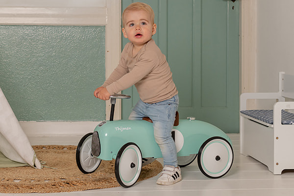 Optional: Aufkleber mit Namen