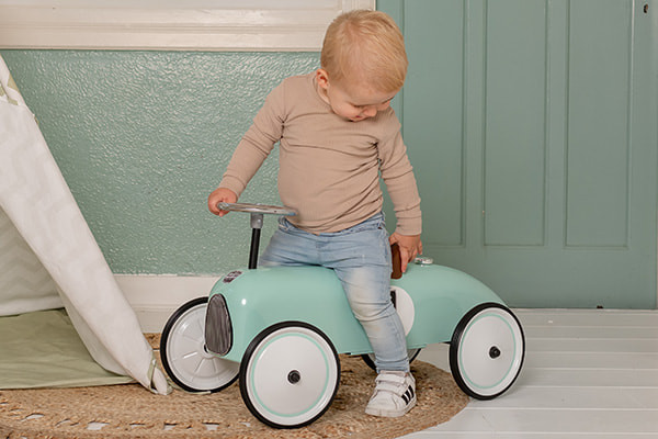 Thijmen ist 16 Monaten alt und 98 cm groß