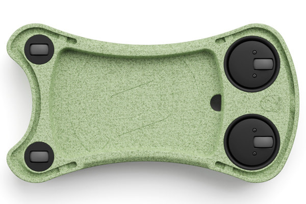 Mit zwei Bockrollen und zwei Lenkrollen