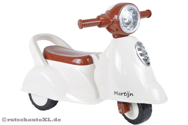 Optional: Sticker mit Wunschname (Modelbeispiel)