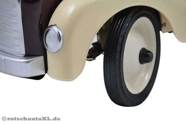 Geräuscharm und robust: Gummireifen auf Stahlfelgen.