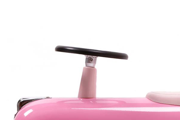 Auch das Lenkrad des Rutschers erinnert an vergangene Zeiten.