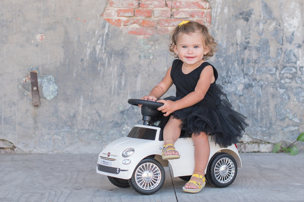 Gina ist 1,5 Jahre alt und hat eine Länge von 77 cm.