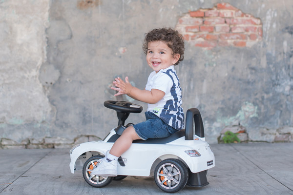 Djamaèl ist 1,5 Jahre alt und hat eine Länge von 71 cm.