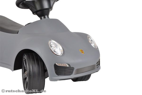 Mit vielen original Details, ein echter Porsche!