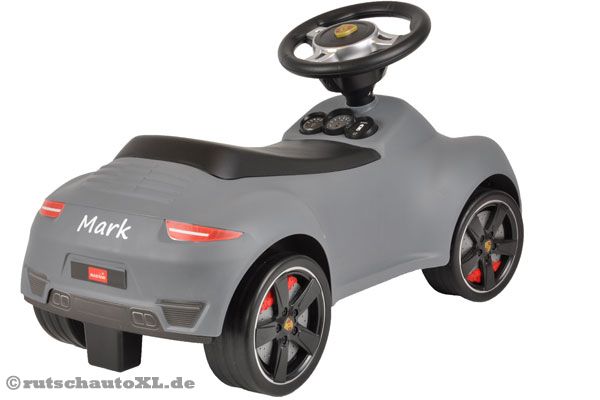 Optional: Sticker mit Wunschname (Modellbeispiel)