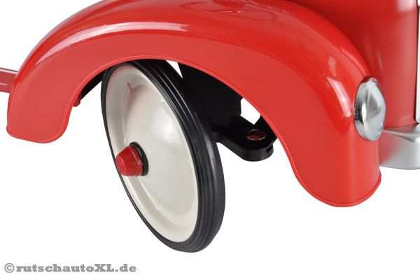 Gummierte Reifen, für drinnen und draußen geeignet.