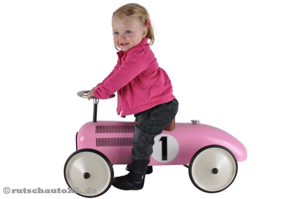 Beliebtes Retro Rutschauto für stundenlangen Fahrspaß.