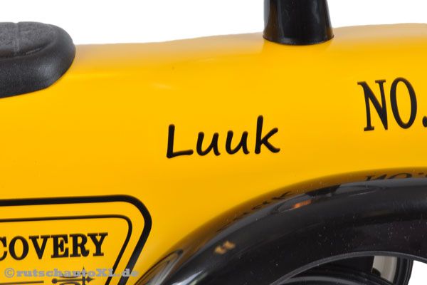 Schwarzes Stickerset passend zum Rutschauto Tommy.