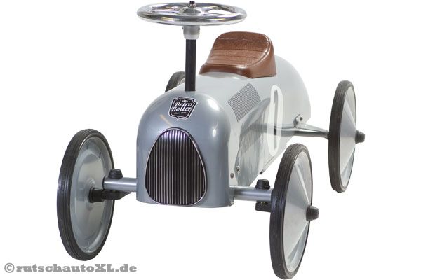 Mit Kunststoff Sitz, Silber Lenkrad und lenkbaren Rädern.