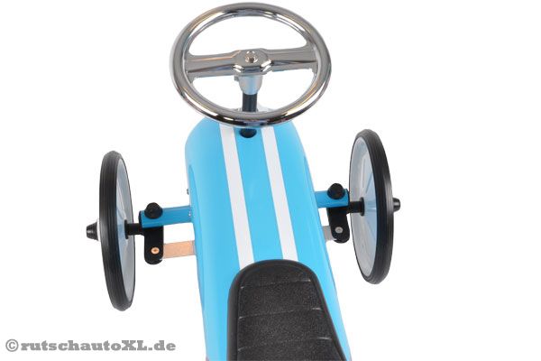 Mit lenkbaren Rädern, Kunststoff Sitz und Silber Lenker.