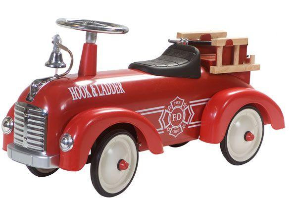 Sam Feuerwehr inkl. Glocke, Schlauch und abnehmbarer Leiter.