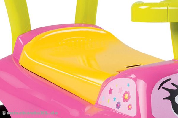 Mit praktischem Fach unter dem Sitz.