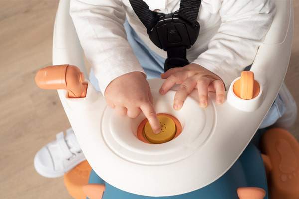 Funktionierende Hupe (inkl. Batterien)