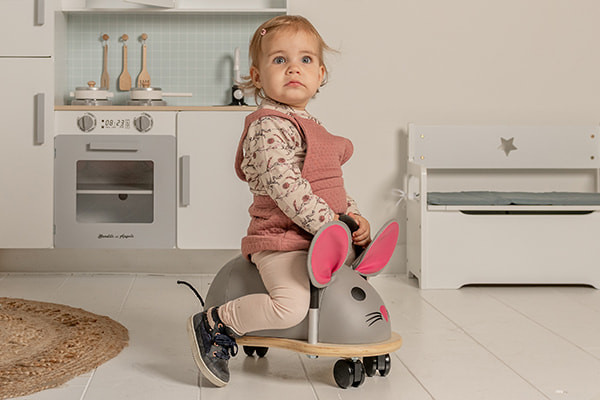 Feije ist 15 Monate alt und 73 cm groß